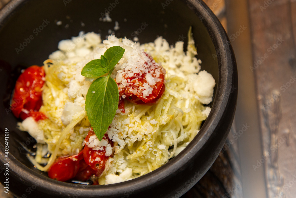 Spaghetti from pupunha with pesto and goat cheese. Spaghetti from pupunha with pesto and goat cheese.
