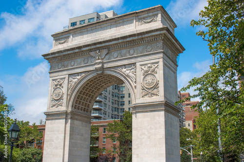 Washington Square Arch Washington Square Park Manhattan New York City © pixs:sell