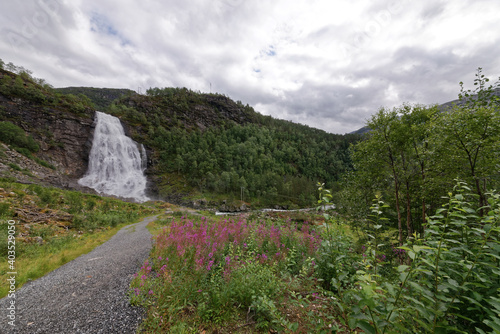 Norwegen - Samnanger - Fossen Bratte Wasserfall photo