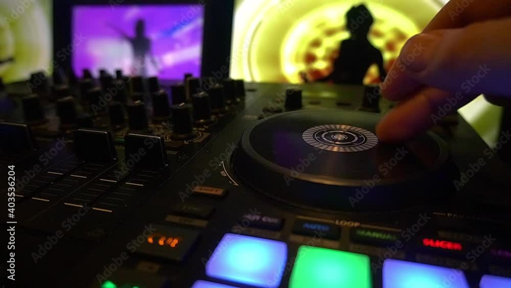 video dj controller 4 channels video 3 screens flashing preset buttons