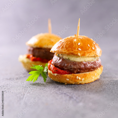 mini hamburger withbeef, tomato and cheese