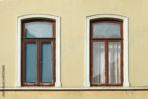 Alte Fenster an einem alten verfallenen Haus, Deutschland, Europa