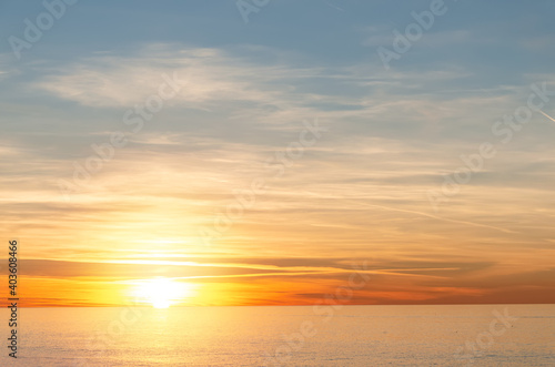  Sea sunset horizon © Lina