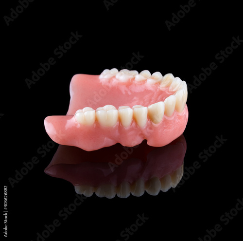 Complete maxillary denture