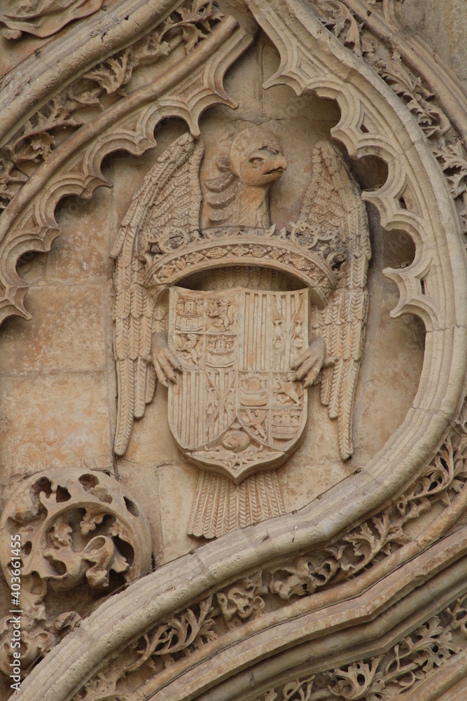 Escudo de los Reyes Católicos en Segovia