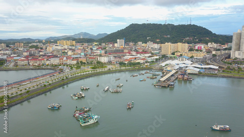 puerto de pesca en la cinta costera de Panama  photo