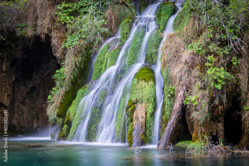 Fototapeta Naklejka Na Ścianę i Meble -  Idyllic waterfall
