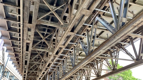 Bridge substructure