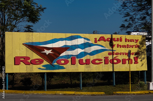 Plakat bilboard Revolution in spanish on Isla de Juventud Cuba