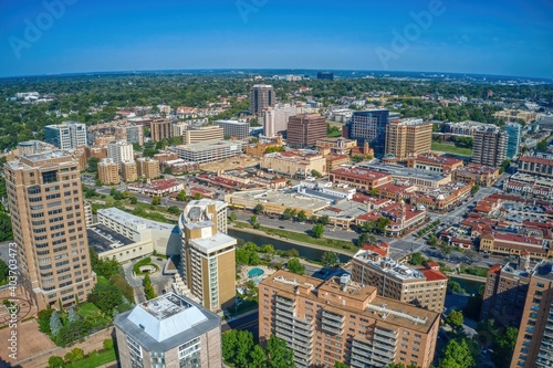 Kansas City has a thriving Shopping District with a Skyline of its own