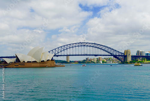 Australia, Sydney, Harbour Bridge seen from a boat in the Sydney Bay.