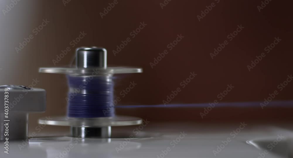 Winding the sewing thread Winding the sewing thread