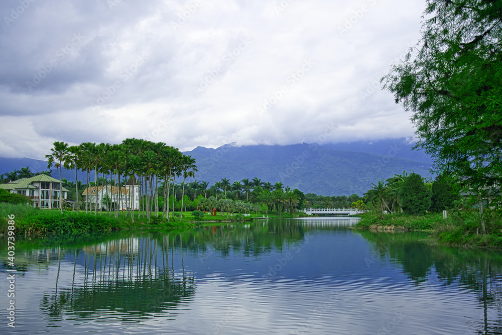 Fototapeta premium There are mountains, water, green trees, and a rural living environment. Hualien County, Taiwan is a very popular place for leisure travel.
