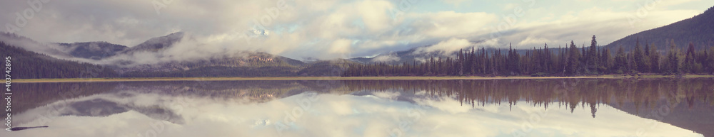 Fototapeta premium Lake in Canada