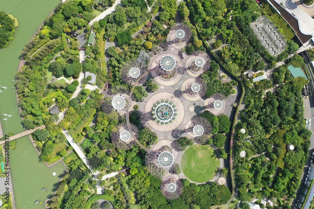 gardens by the bay