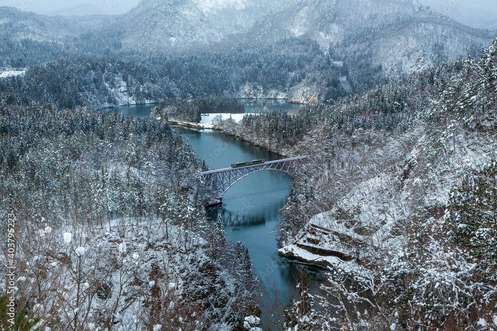 冬の只見川第一橋梁