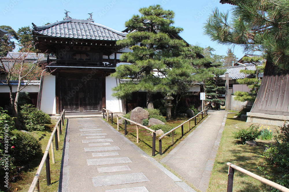 buddhism temple (chion-ji) in amanohashidate (japan)