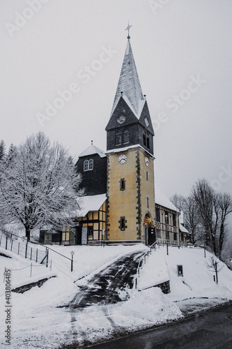 Thüringen | Stützerbach | Christuskriche im Schnee
