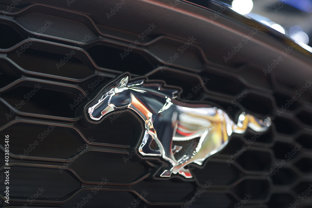 Metallic Ford Mustang Gt Car Logo Close Up At The Bangkok International Motor Show Exhibition Hall Ford Is An American Multinational Automaker Bangkok Thailand 6 Apr 19 Stock 写真 Adobe Stock