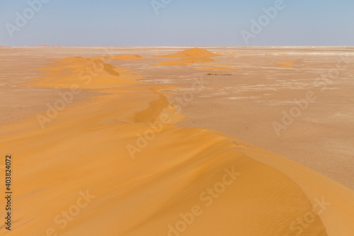 Fototapeta Naklejka Na Ścianę i Meble -  Landscape of central desert of Oman