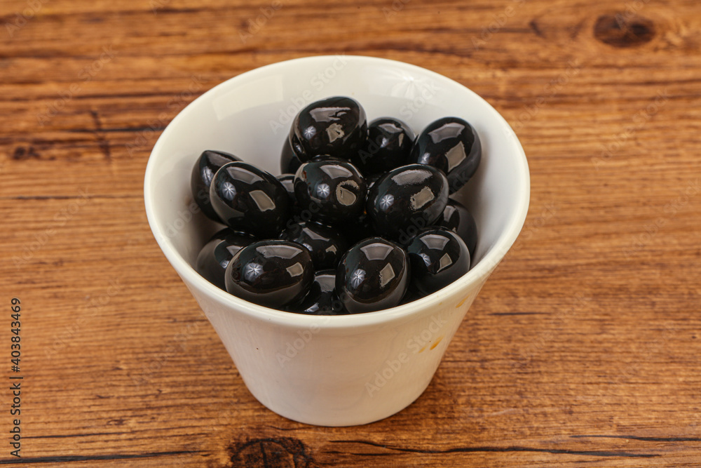 Black olives in the bowl