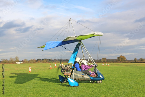 Valokuva Ultralight airplane in a landing field