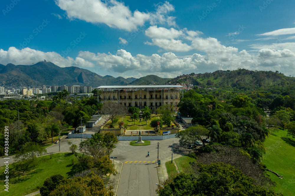 On September 2, 2018, the National Museum of Rio de Janeiro was consumed by the flames, a tragedy that reverberated in Brazil and abroad due to the importance of the institution with 200 recently comp