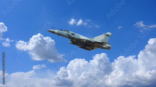 Fotografia Ultra zoom photo of fighter interceptor plane performing extreme stunts in deep