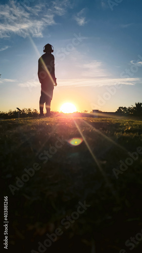 Los primeros rayos del sol