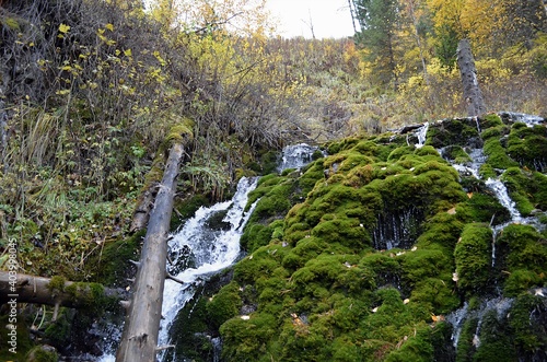 Tourist places of Gorny Altai, Emurlinsky waterfall.