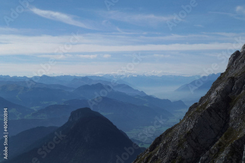 Fototapeta Naklejka Na Ścianę i Meble -  Mountain crossing Hackenkopfe mountains, Tyrol, Austria