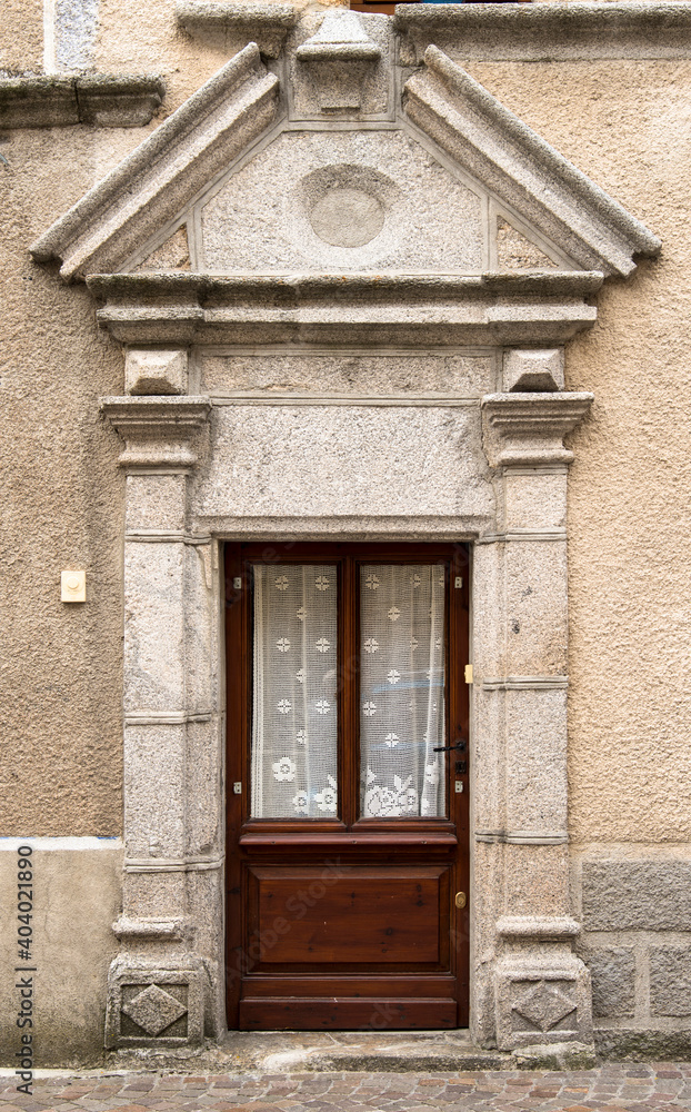 Porte Renaissance au Malzieu-Ville, France Porte Renaissance au Malzieu-Ville, France