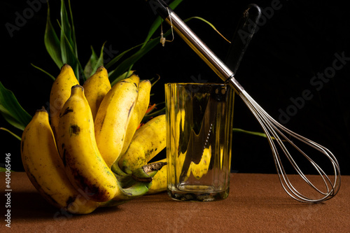 A bunch of banana on the table