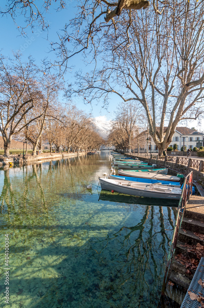 Annecy, la Venise des Alpes, son lac et sa vieille ville Annecy, la Venise des Alpes, son lac et sa vieille ville