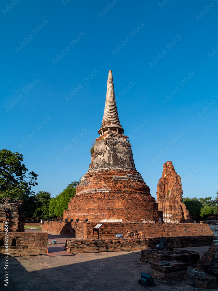 Wat Mahathai, Phra Nakhon Si Ayutthaya Historical Park, Ayutthaya Historical Park, one famous temple in Ayutthaya, Buddha statue
