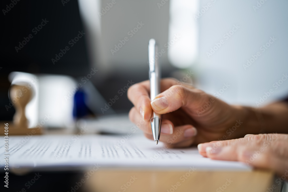 Lawyer Signing Business Contract Document - obrazy, fototapety, plakaty 