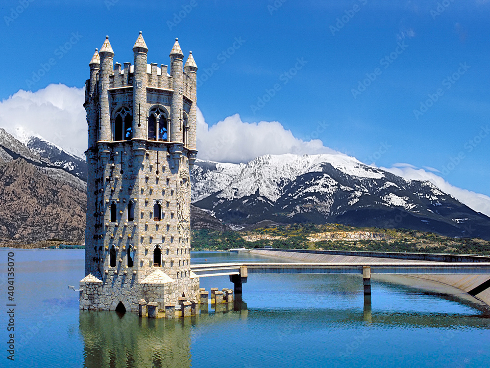 Fototapeta premium Torre Santillana