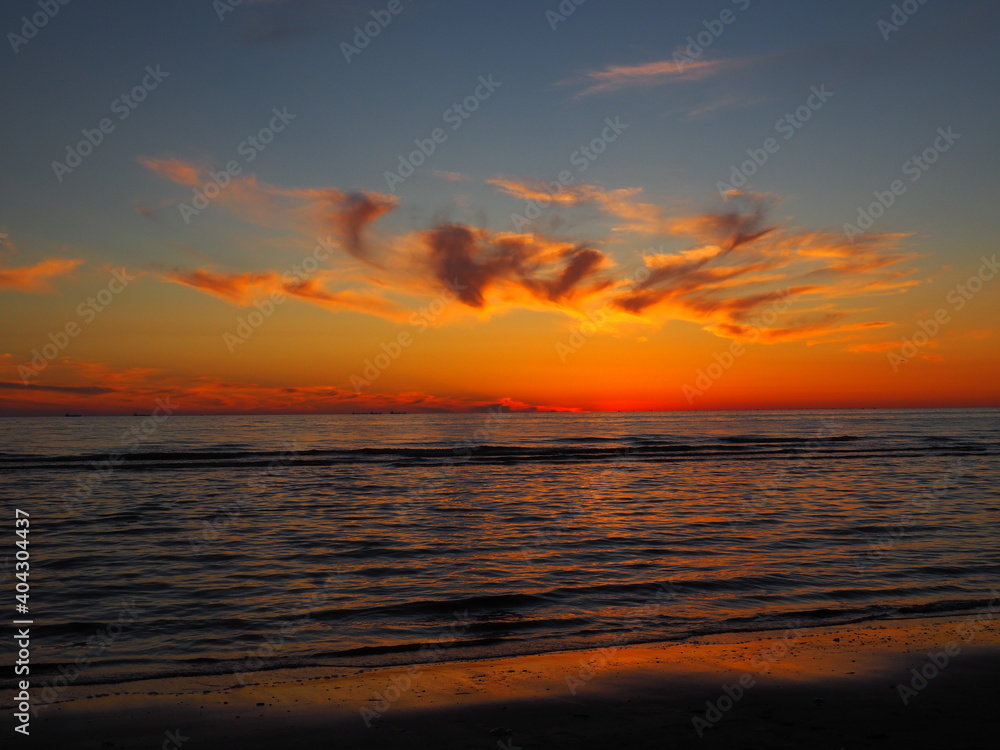 Sunset on the Beach 


OLYMPUS DIGITAL CAMERA