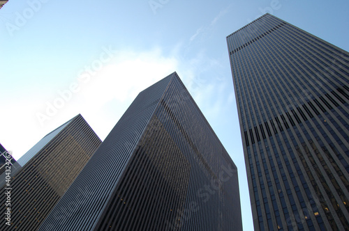 Vista de los edificios y rascacielos m  s emblem  ticos de Manhattan  Nueva York .