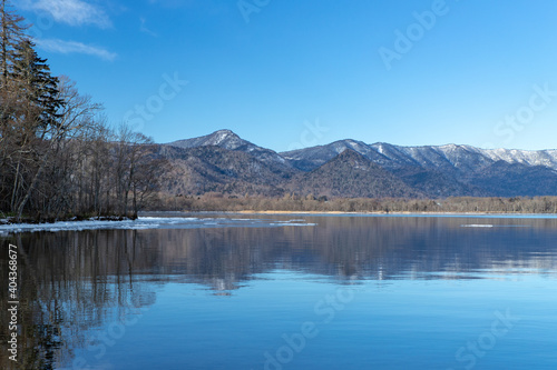 北海道 屈斜路湖の冬の風景