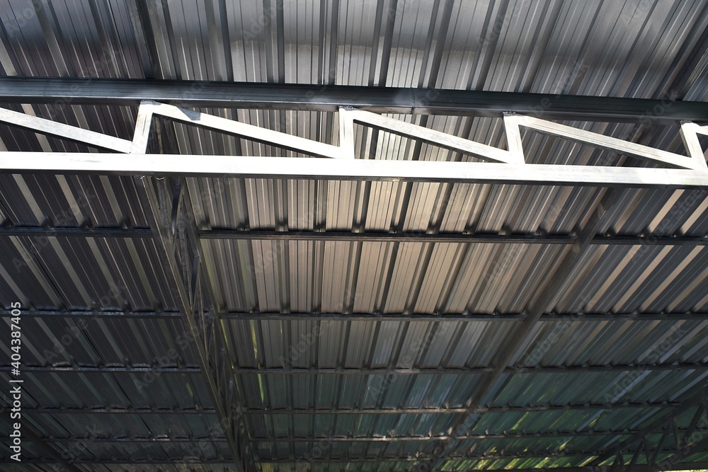 Fototapeta premium Steel roof structure in construction