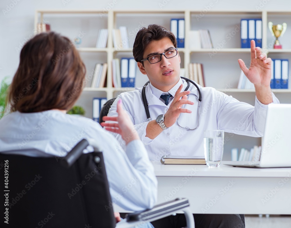 Female patient visiting male doctor for regular check-up in hosp Female patient visiting male doctor for regular check-up in hosp