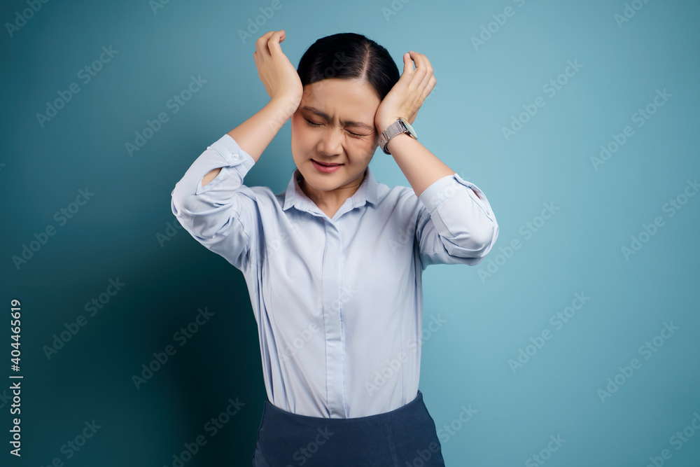Fototapeta premium Asian woman was sick with headache.
