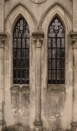 Neogotyckie okno