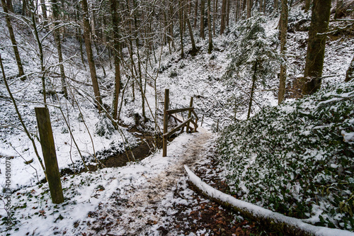 Hike through the snowy ravine near Schmalegg photo