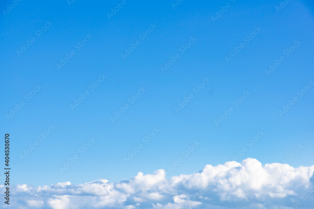 青空と積乱雲  夏の北海道美瑛町の風景