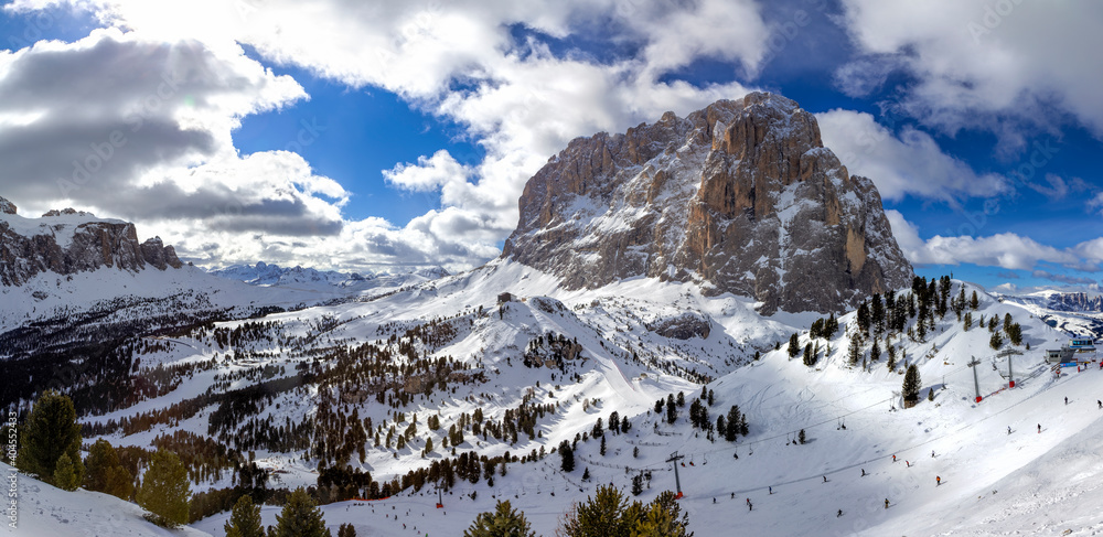 Dolomiten im Winter Berge Panorama