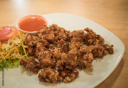 Obraz na płótnie Fried chicken w salonie