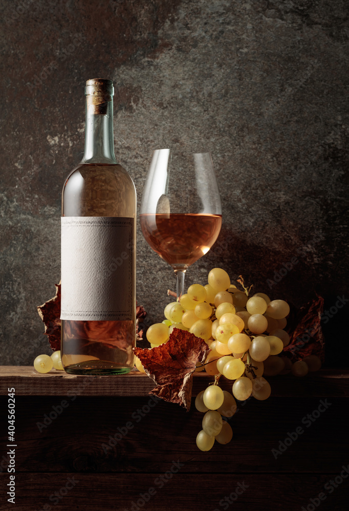 Wine with grapes and dried up vine leaves. - obrazy, fototapety, plakaty 