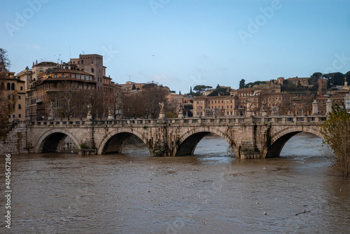 Río Tiber en Roma, Italia. Vista.